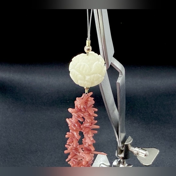 Phone wristlet or bag charm, enamel cameo pendant & carved lotus blossom bead - Picture 3 of 5